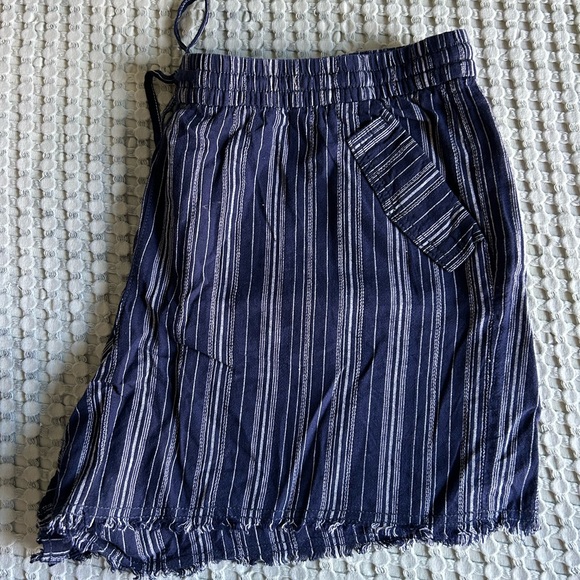 ana Women’s Linen Blend Pull-on Shorts with Pockets. Size XL - Picture 4 of 5
